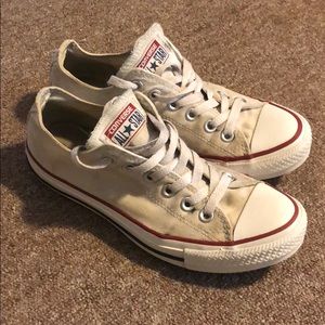 Lowtop converse: men’s 5, woman’s 7